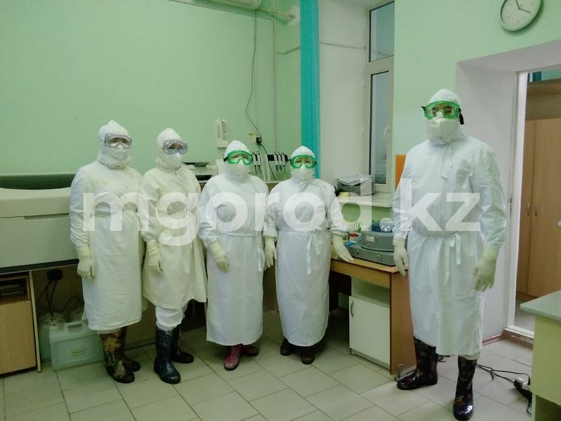 Ученые-медики из Актобе провели семинар с врачами в ЗКО по лечению COVID-19