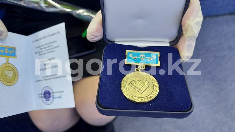 В ЗКО наградили врачей и предпринимателей