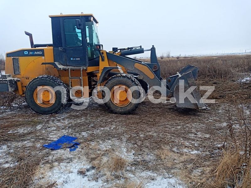 300 тонн загрязненной почвы вывезут из озера в Уральске