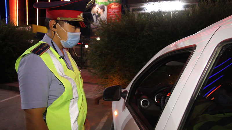 В Уральске ограничат движение авто с 23.00 до 6.00: где таксистам получить путевой лист?
