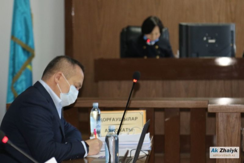 Мы вашего ребёнка не убивали: обвиняемым в смерти младенца в холодильнике дали последнее слово в Атырау