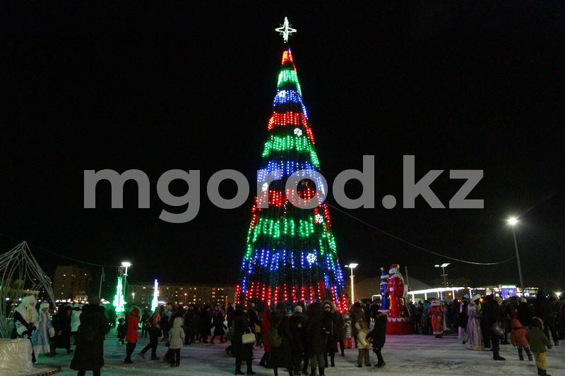 2,3 млн тенге выделено на установку главной елки в Уральске