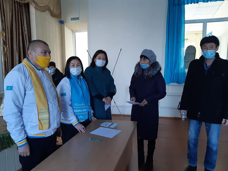 С сельчанами Шынгырлауского района встретился кандидат в депутаты Мадияр Байжанов