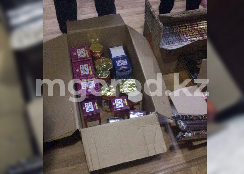 Мужчине оторвало два пальца: алматинцам напомнили об опасности пиротехники