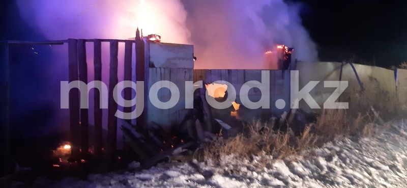 В Уральске в сгоревшем дачном домике обнаружили труп мужчины