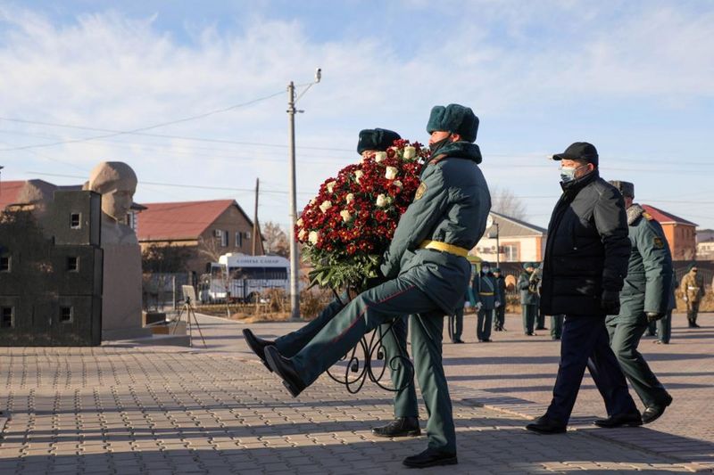 Останки атырауского солдата вернули на родину спустя 80 лет