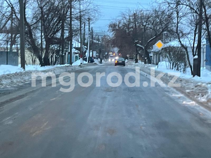 Сильнейший гололёд образовался в Уральске