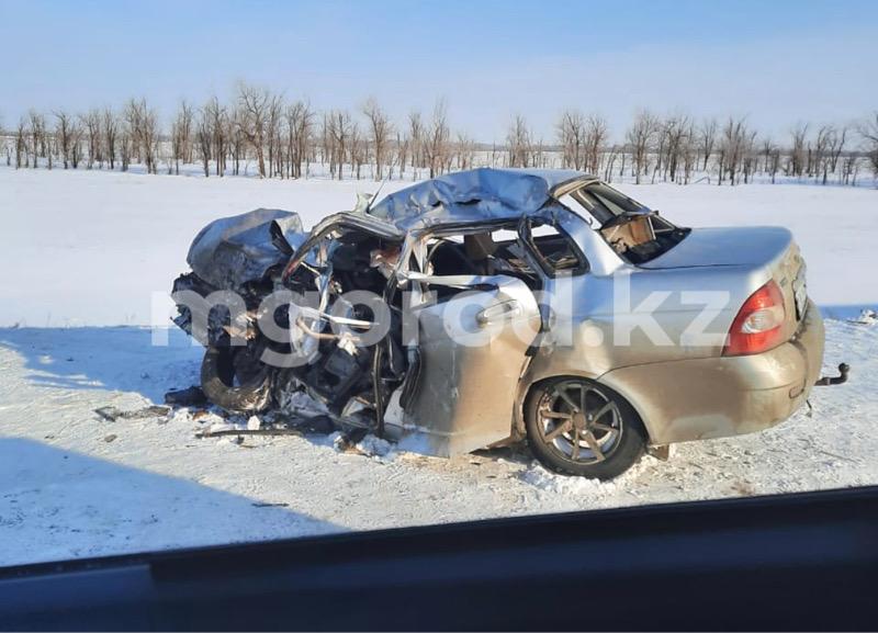Еще одно ДТП произошло на трассе Уральск-Атырау (фото)