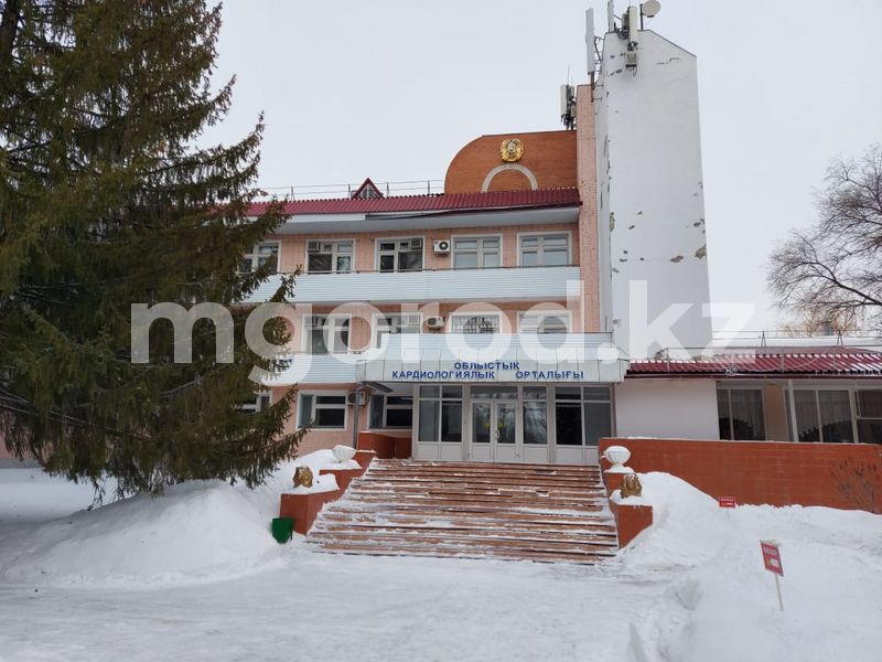 Пациенты кардиоцентра ЗКО вынуждены лежать в коридоре больницы