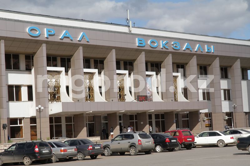 Ремонт перрона и освещение железнодорожного вокзала планируют сделать в Уральске