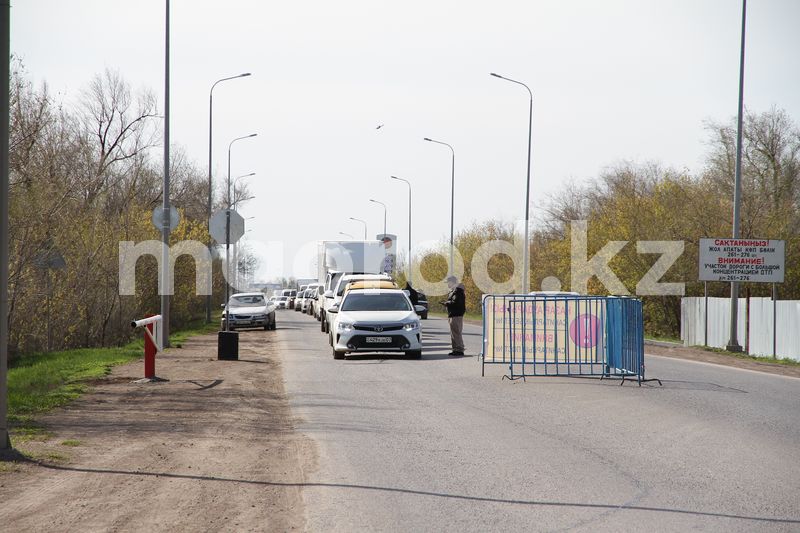 В ЗКО отменили запрет на передвижение после полуночи и уберут блокпосты