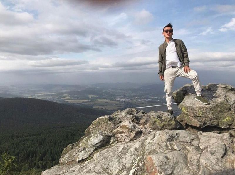 «Любимый учитель». 26-летний педагог погиб, спасая детей на Чарыне