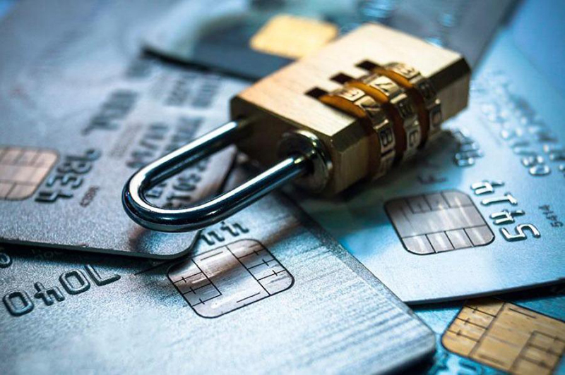 Как уберечь свои счета от мошенников, рассказали в Halyk Bank