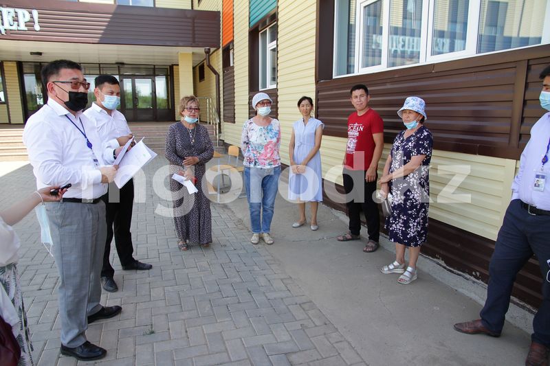 Бастовавшим жителям Деркула пообещали начать строительство дорог с 25 июня
