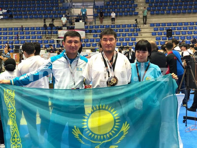В Уральске встретили Малика Мукашева, ставшего чемпионом Азии по паратхэквандо