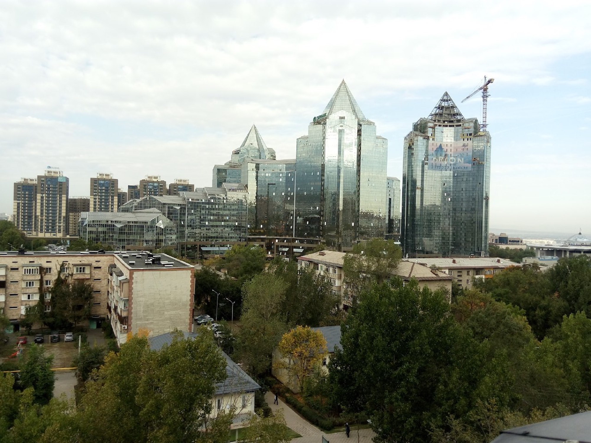 Ряд нарушителей карантина выявили в Алматы