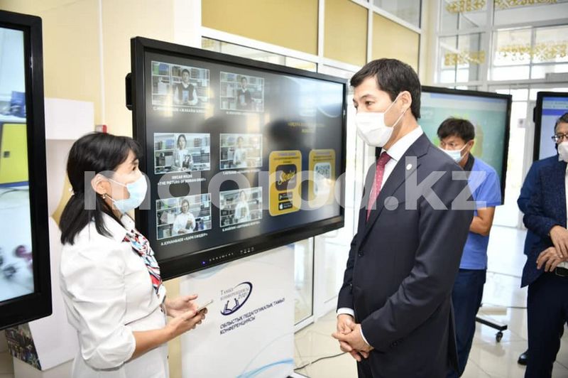 8 школ строятся в ЗКО