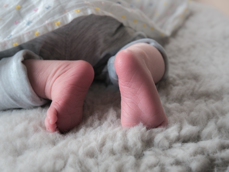 Пьяные родители 5 дней не хоронили умершего малыша