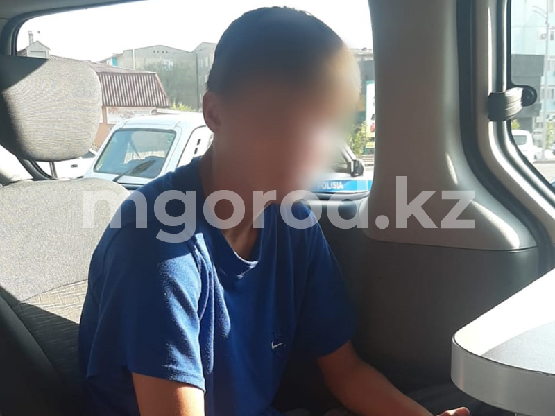 14-летний подросток угнал автомобиль в Атырау