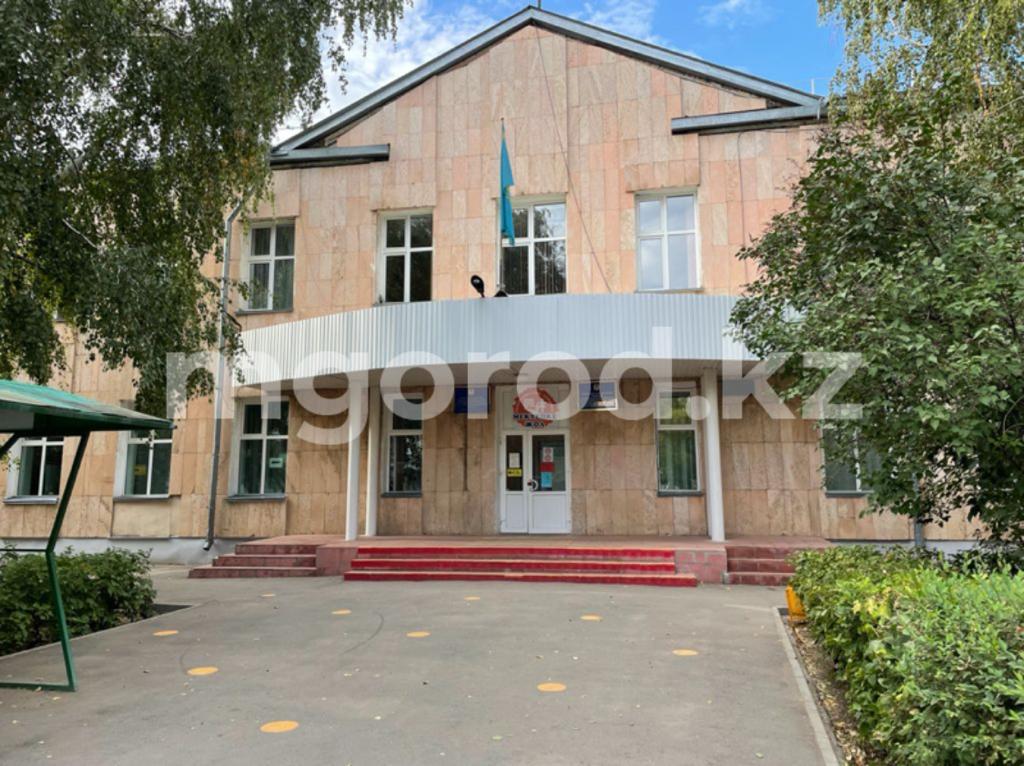 Школьники обратились в травмпункт после уроков с включенной кварцевой лампой в Уральске