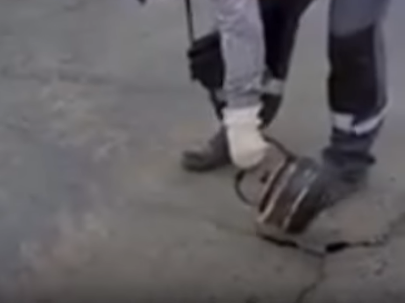 Видео с заливкой моста жидкостью из чайника в Атырау прокомментировали подрядчики