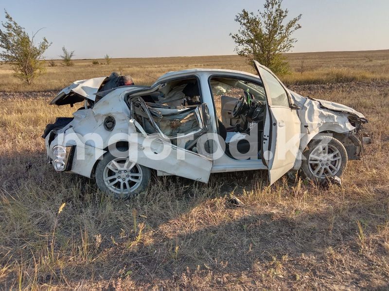 Два человека погибли и трое пострадали в ДТП в Актюбинской области