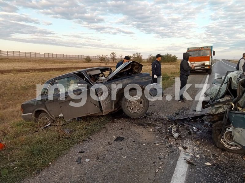 Два человека погибли в жутком ДТП в Актюбинской области