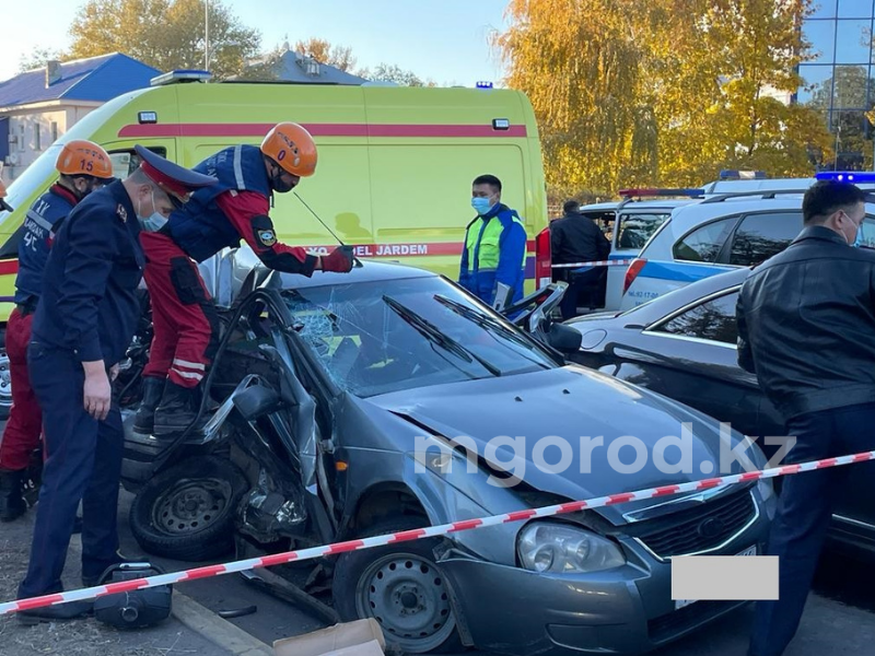 Смертельное ДТП в Уральске: водитель и пассажир Mercedes пытались запутать следствие