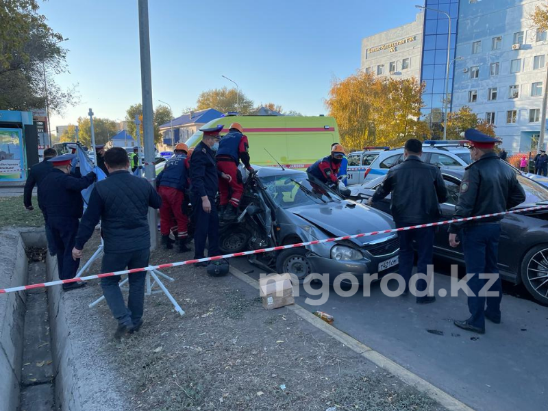 Два человека погибли в жутком ДТП в Уральске