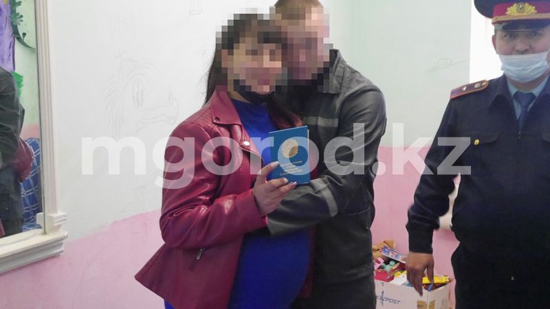 В Уральске осуждённый заключил брак со своей возлюбленной