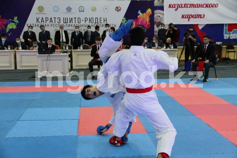 В Уральске проходит Чемпионат Казахстана по каратэ шито-рю