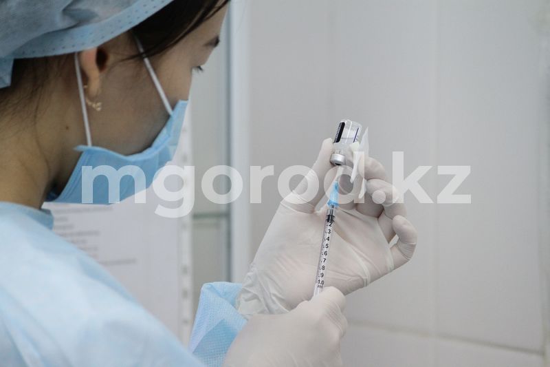 Жители ЗКО могут вакцинироваться Pfizer