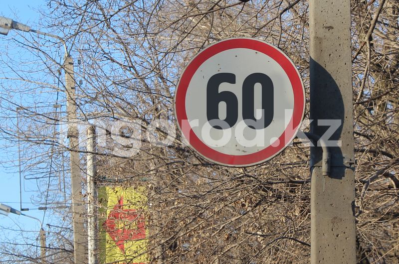 На окружном шоссе Уральска после нескольких ДТП ограничили скорость до 60 км/час
