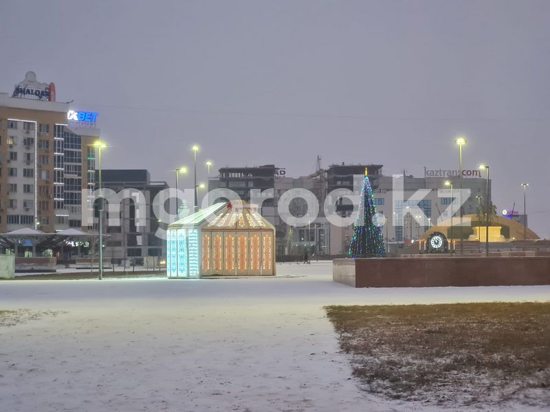 Жители Атырау недовольны новогодним оформлением города