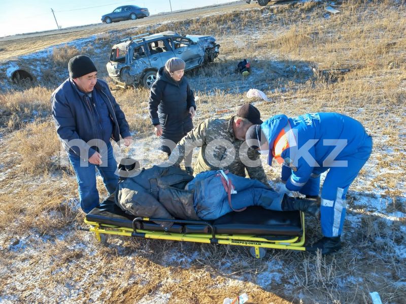 Врачи рассказали о состоянии пострадавших в ДТП на трассе Уральск - Атырау