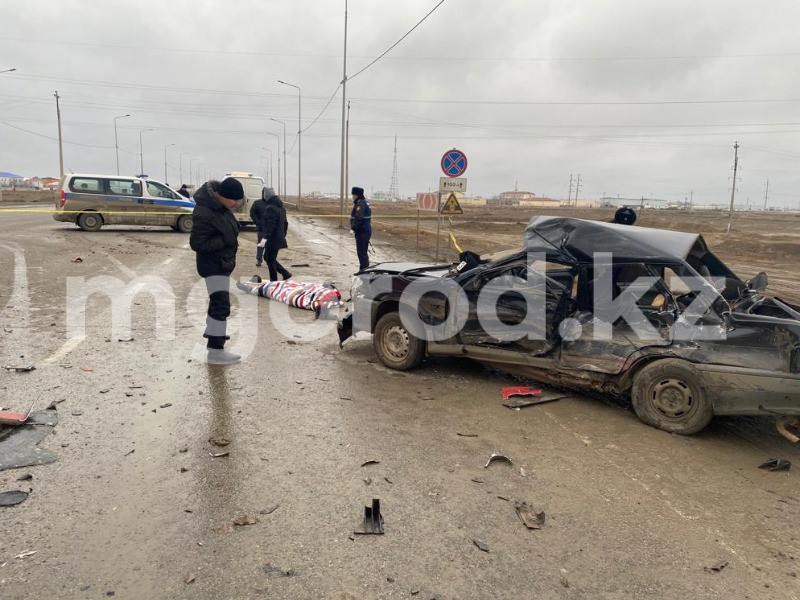 Два человека погибли в жутком ДТП в Атырауской области