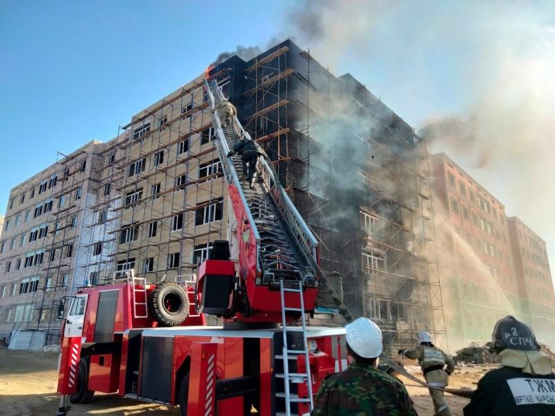 Строящийся ЖК загорелся в Актау