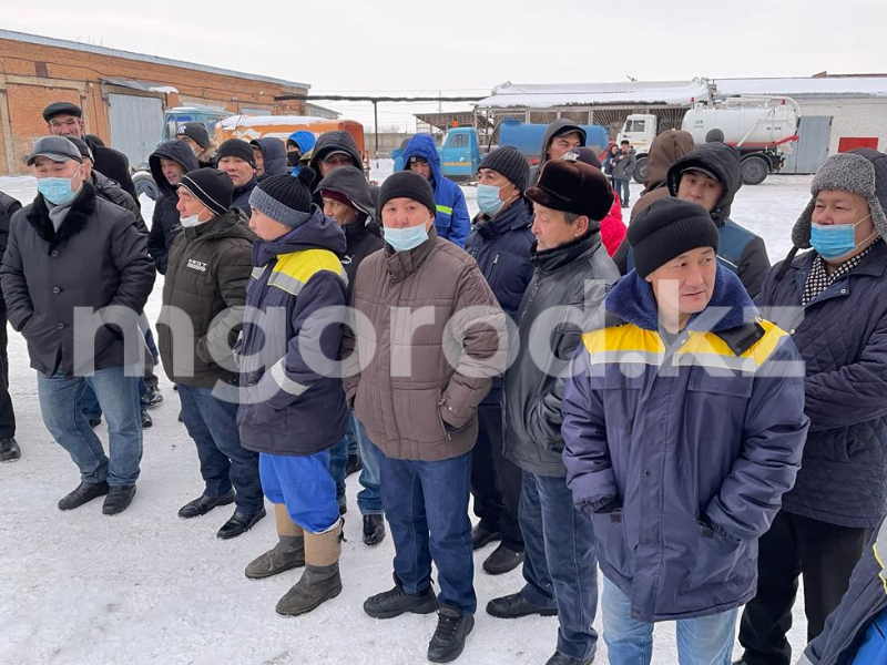 Рабочие ТОО «Батыс су арнасы» в Уральске пожаловались на задержку зарплаты