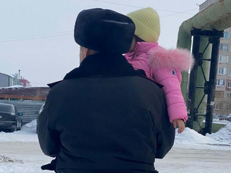Бабушка оставила трёхлетнюю внучку в автобусе