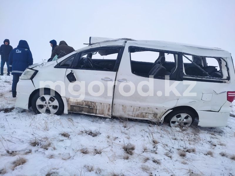 Пассажир «Тойоты» погиб в аварии на автодороге Уральск-Атырау
