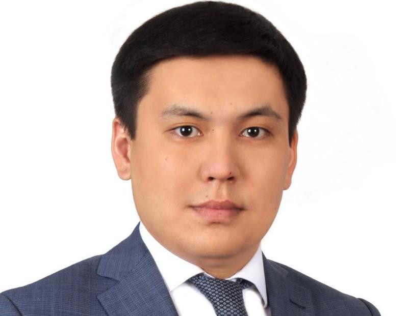 Заместителя руководителя облздрава задержали в Атырау