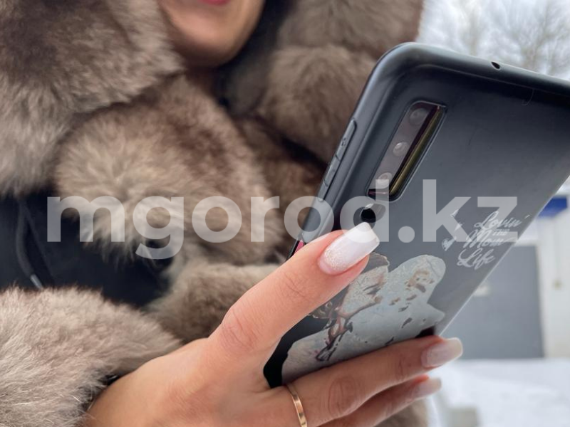 Казахстанцы начнут получать SMS об истечении срока действия документов