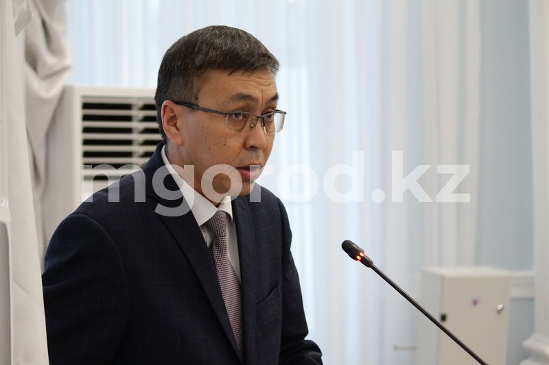 Работа по благоустройству города всегда на контроле - аким Уральска ответил на критику
