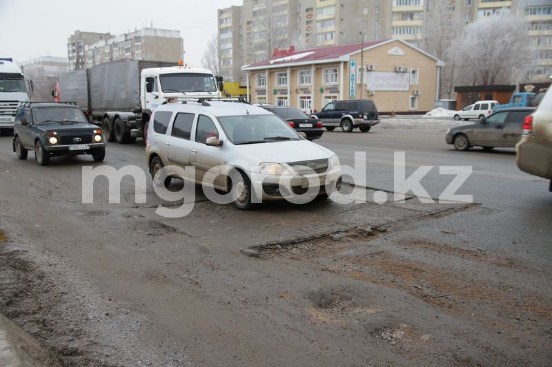 Улица Шолохова в Уральске после ремонта станет шестиполосной