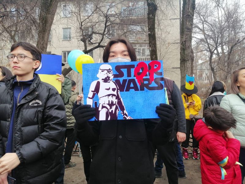 Антивоенный митинг в поддержку Украины прошел в Алматы