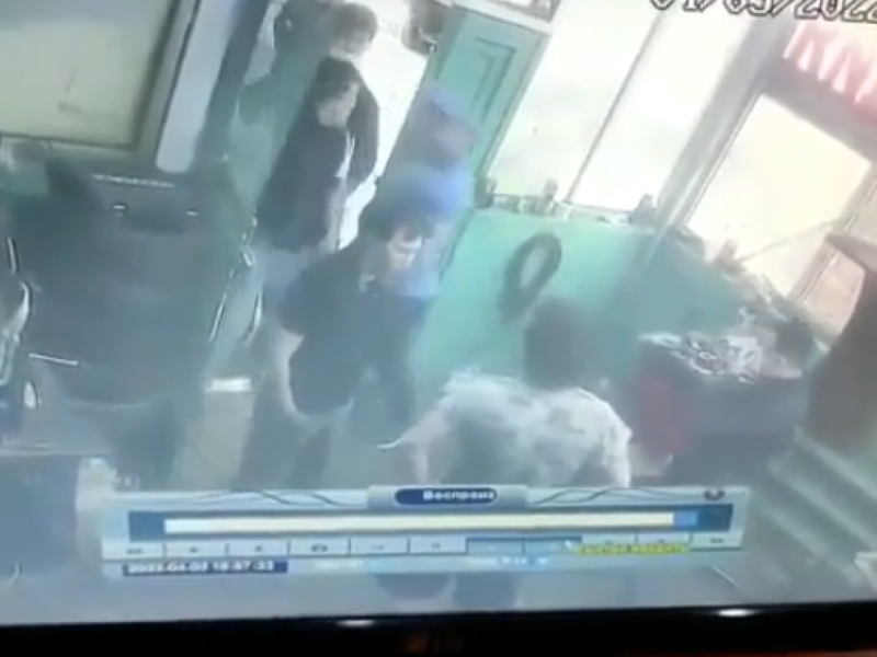 Толпа избила мастера на СТО в Алматы