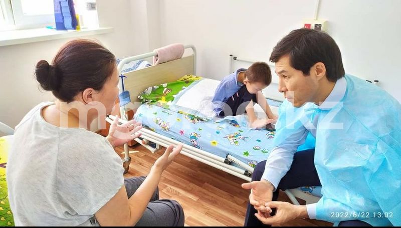 Трёхкомнатную квартиру выдаст акимат ЗКО семье мальчика с ампутированными руками