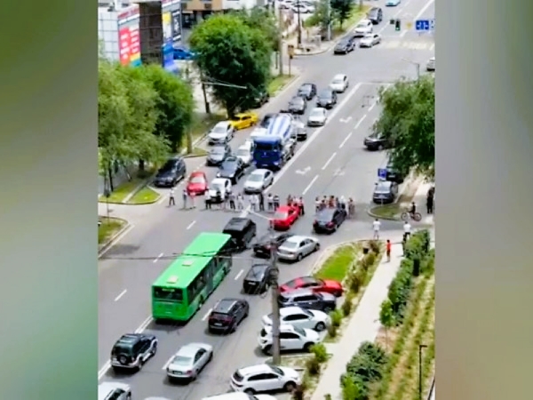 Мужчина скончался в ходе конфликта на несанкционированной акции в Алматы