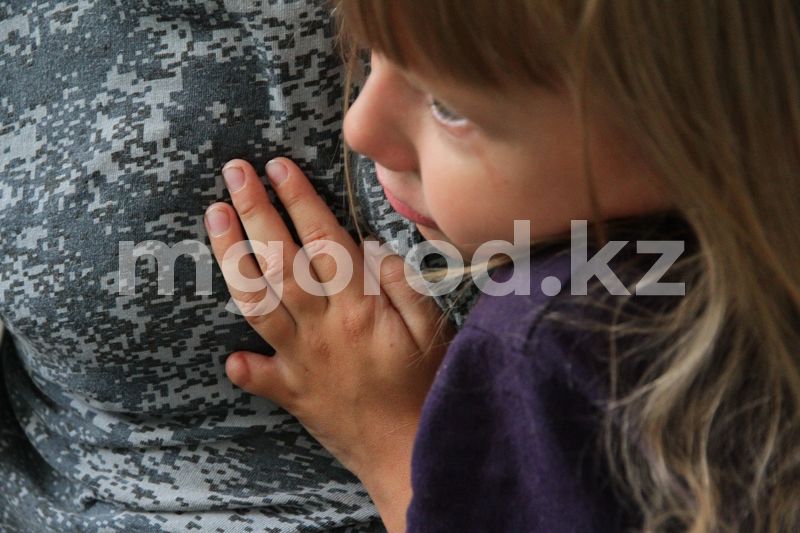 6-летней девочке отрезало палец на детской площадке в селе ЗКО