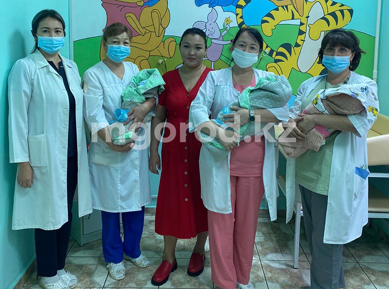 В ЗКО вновь родилась тройня